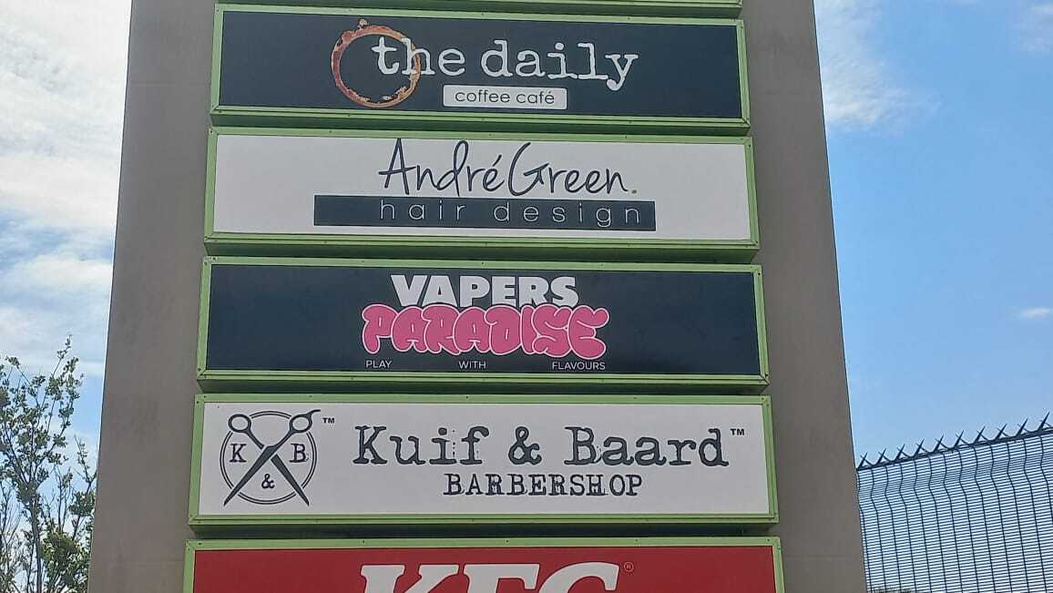 Vapers Paradise: Time for a Sign Upgrade!