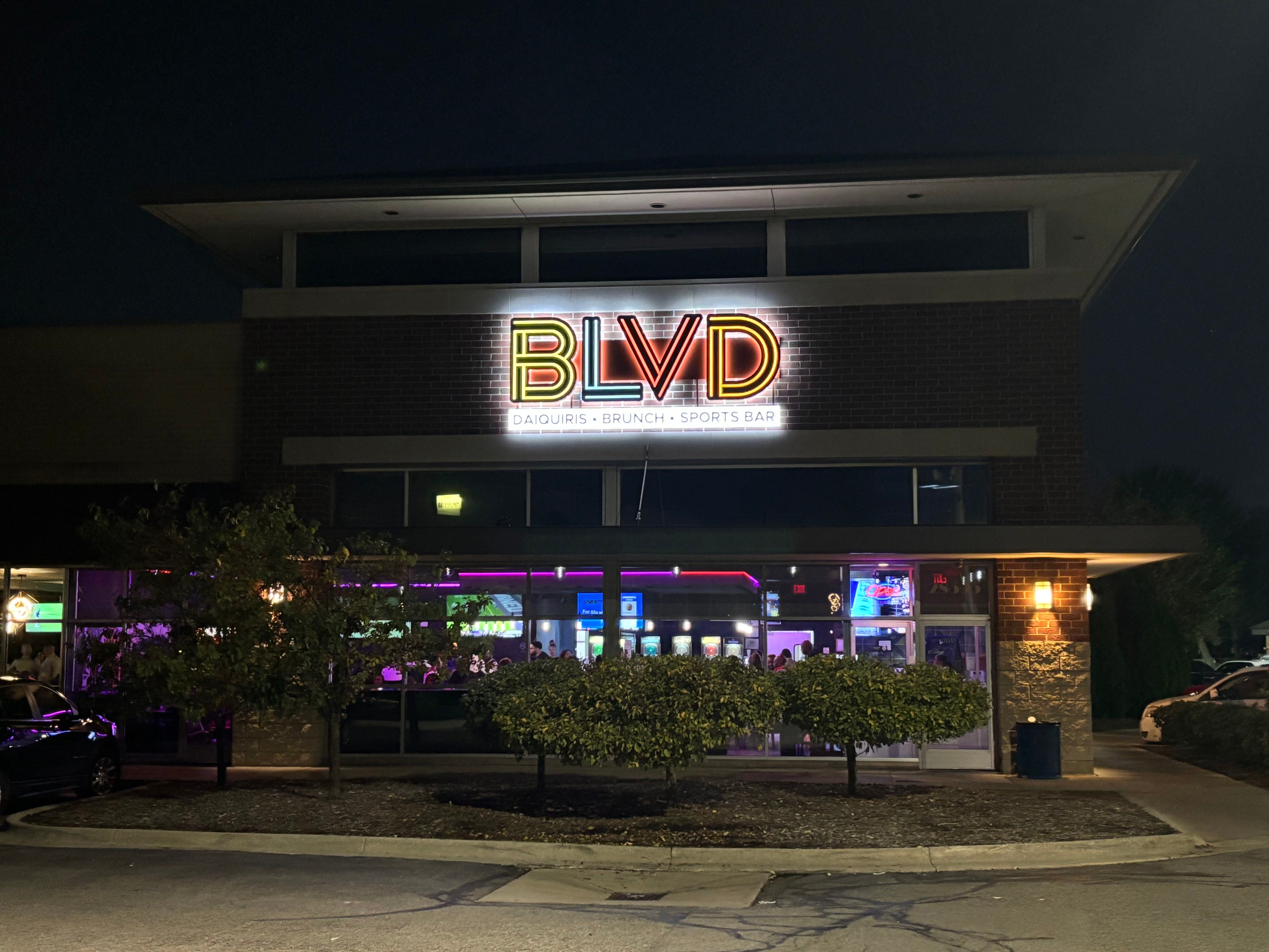 Custom Outdoor Signs for Business