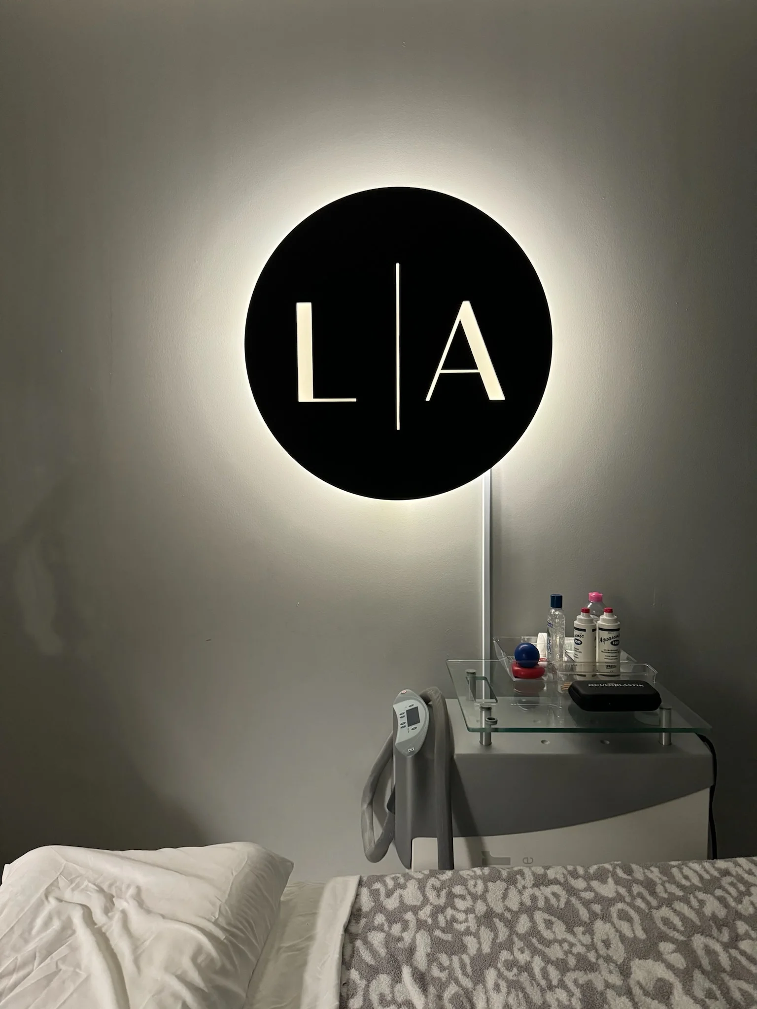 Illuminated & Lighted Signs