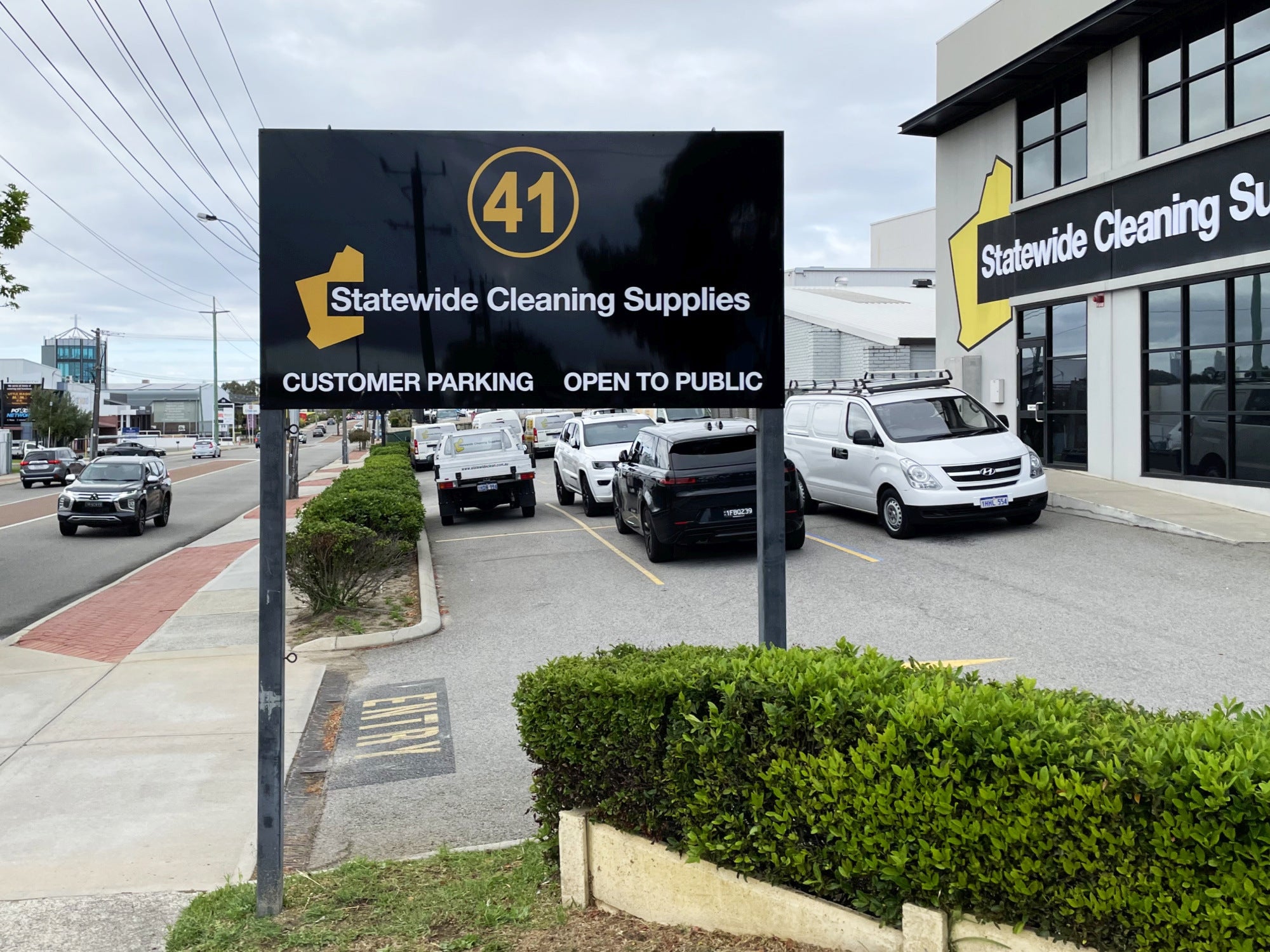 Statewide Cleaning Supplies Building Signage