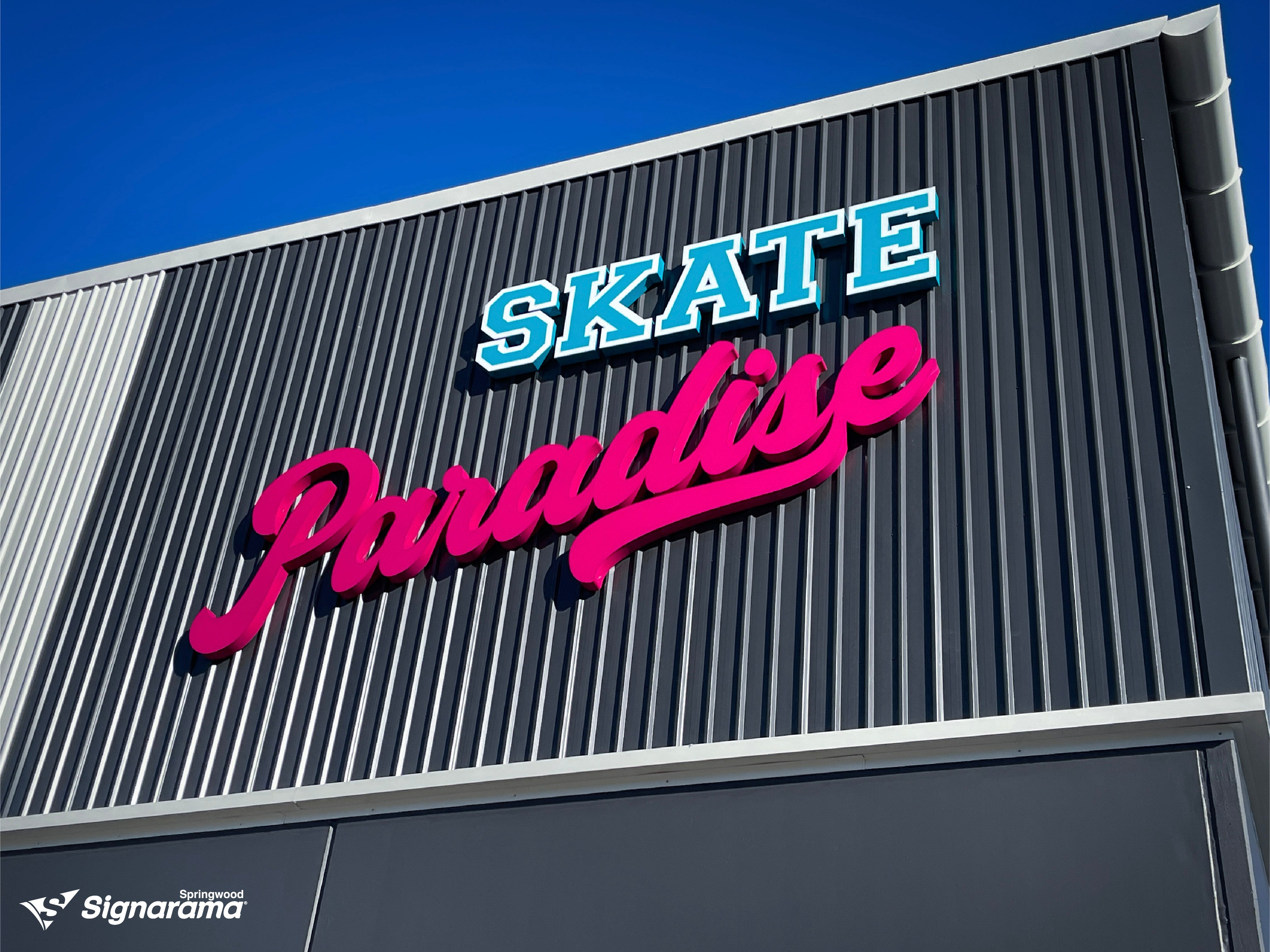 Skate Paradise – illuminated signage