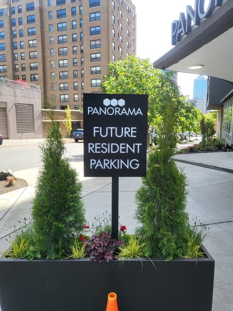 Custom Parking Garage Wayfinding - Panorama, Seattle, WA