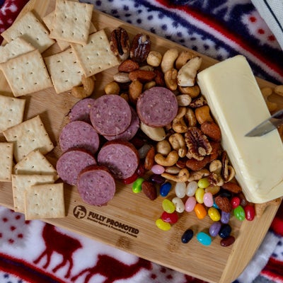https://cdn.gorilladash.com/images/media/14789623/fully-promoted-usa-mm-1024-maple-ridge-holiday-food-gifting-square-68829ef81fc7d.jpg?auto=webp&crop=1%3A1%2Csmart&width=400