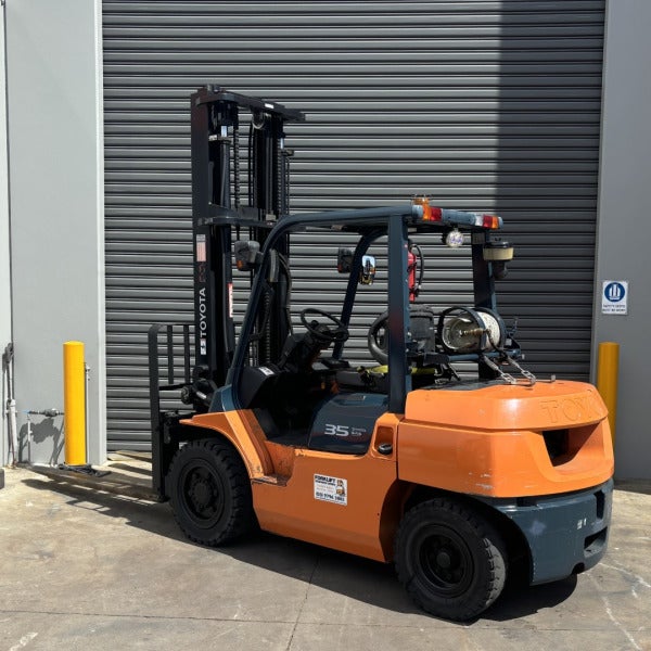 Used Toyota LPG Forklift #2077