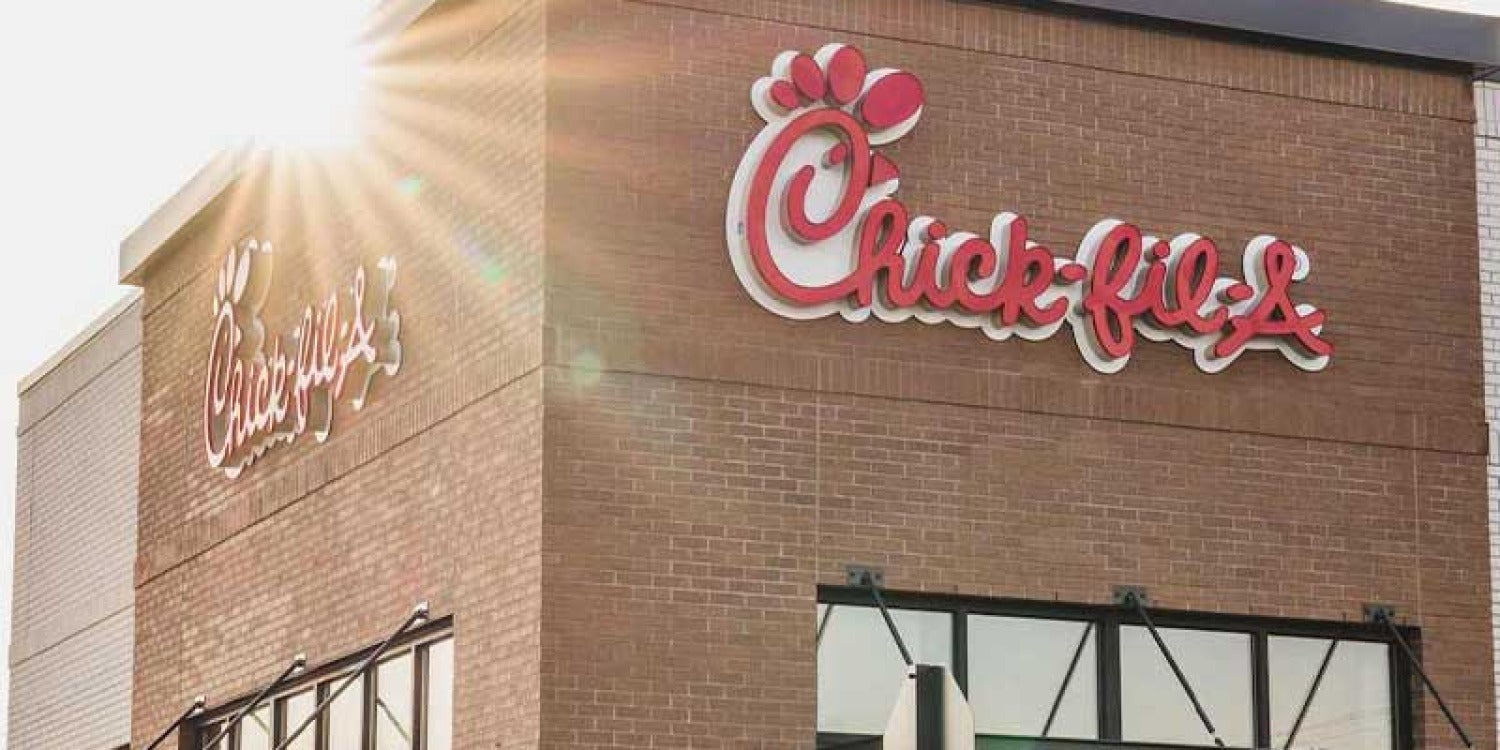 Chick-fil-A's Groundbreaking Drive-Thru Experience Soars to New Heights in Georgia Chick-fil-A's Groundbreaking Drive-Thru Experience Soars to New Heights in Georgia