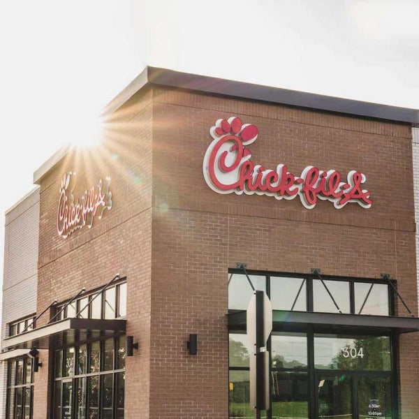 Chick-fil-A's Groundbreaking Drive-Thru Experience Soars to New Heights in Georgia