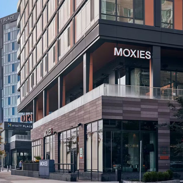 Moxies Boston Seaport Brings Brunch Bliss to the Heart of the Seaport: Indulge in Culinary Innovations and Craft Cocktails Galore! Moxies Boston Seaport Brings Brunch Bliss to the Heart of the Seaport: Indulge in Culinary Innovations and Craft Cocktails Galore!