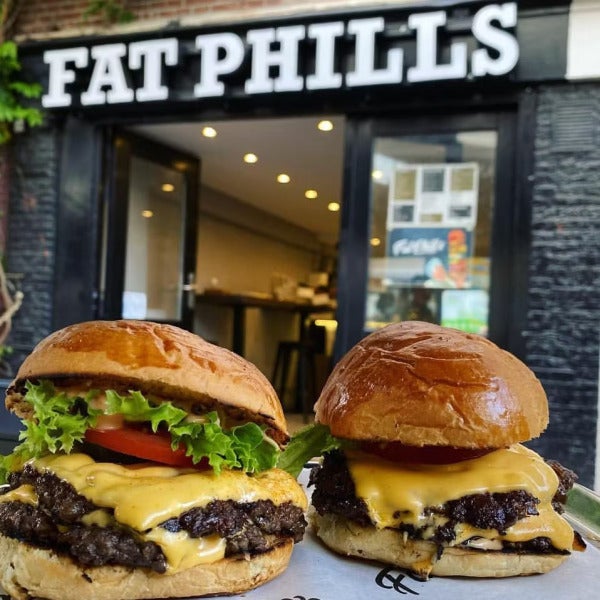 Fat Phill’s: The Amsterdam Smash Burger Phenomenon Making Waves Across the UK Fast-Food Scene Fat Phill’s: The Amsterdam Smash Burger Phenomenon Making Waves Across the UK Fast-Food Scene