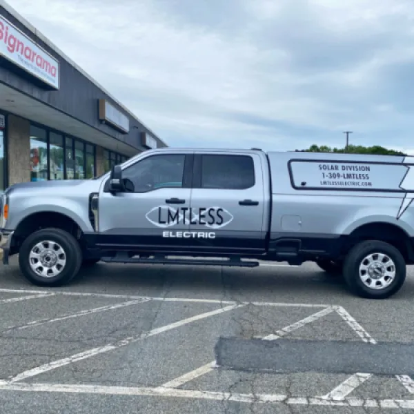 LMLTLESS - vehicle lettering