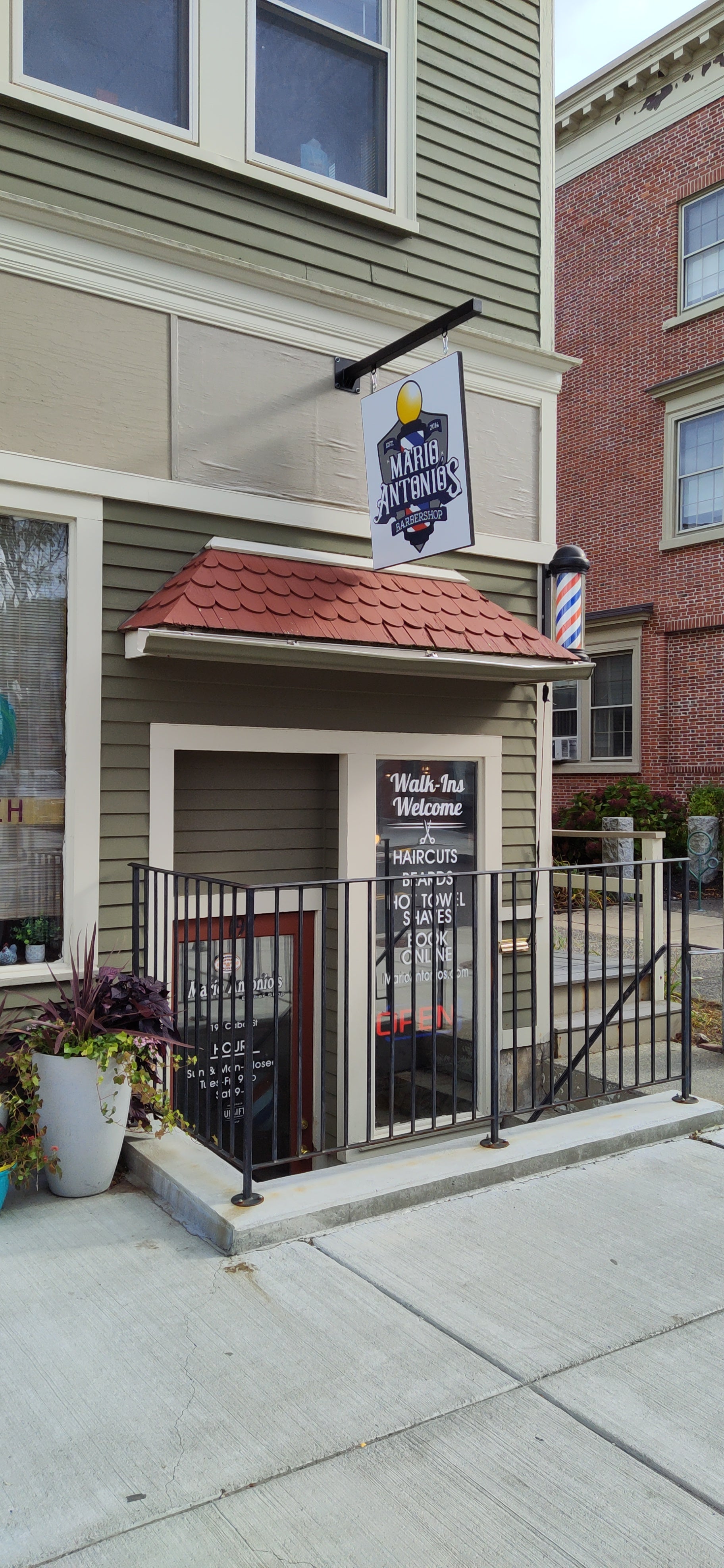 A Basement barbershop is finally visible
