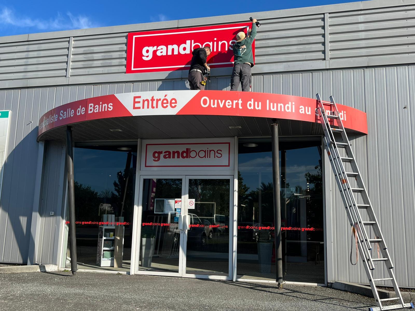 Poseur enseigne sur le Sud Gironde Bassin d'Arcachon
