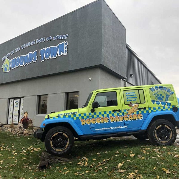Hounds Town USA Opens New Dog Care Facility in Fayetteville Hounds Town USA Opens New Dog Care Facility in Fayetteville