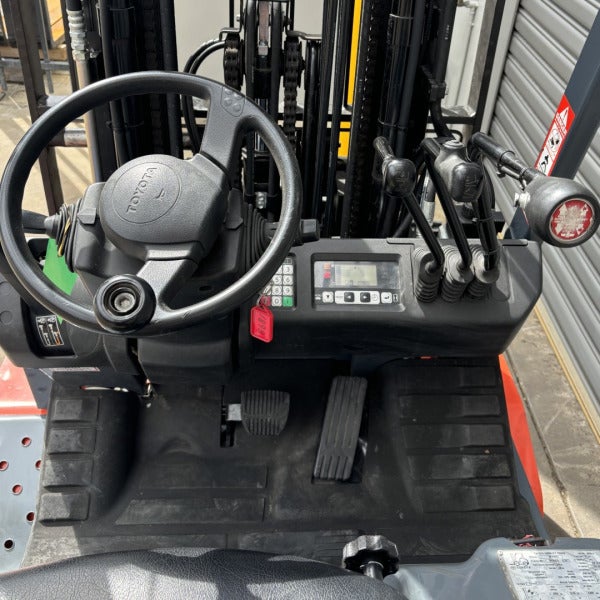 Used Toyota Electric Forklift #1898