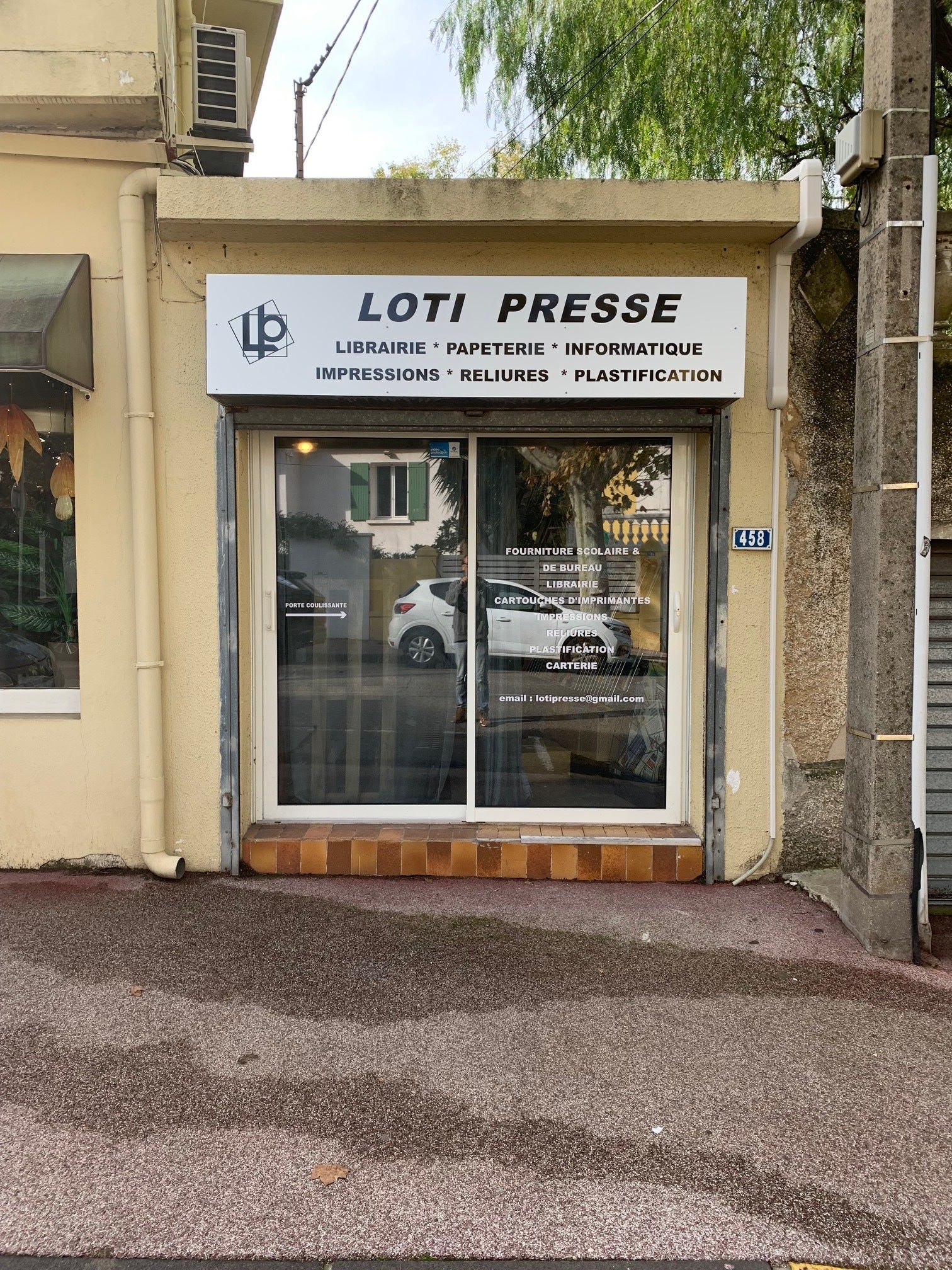 Enseigne et décoration vitrine