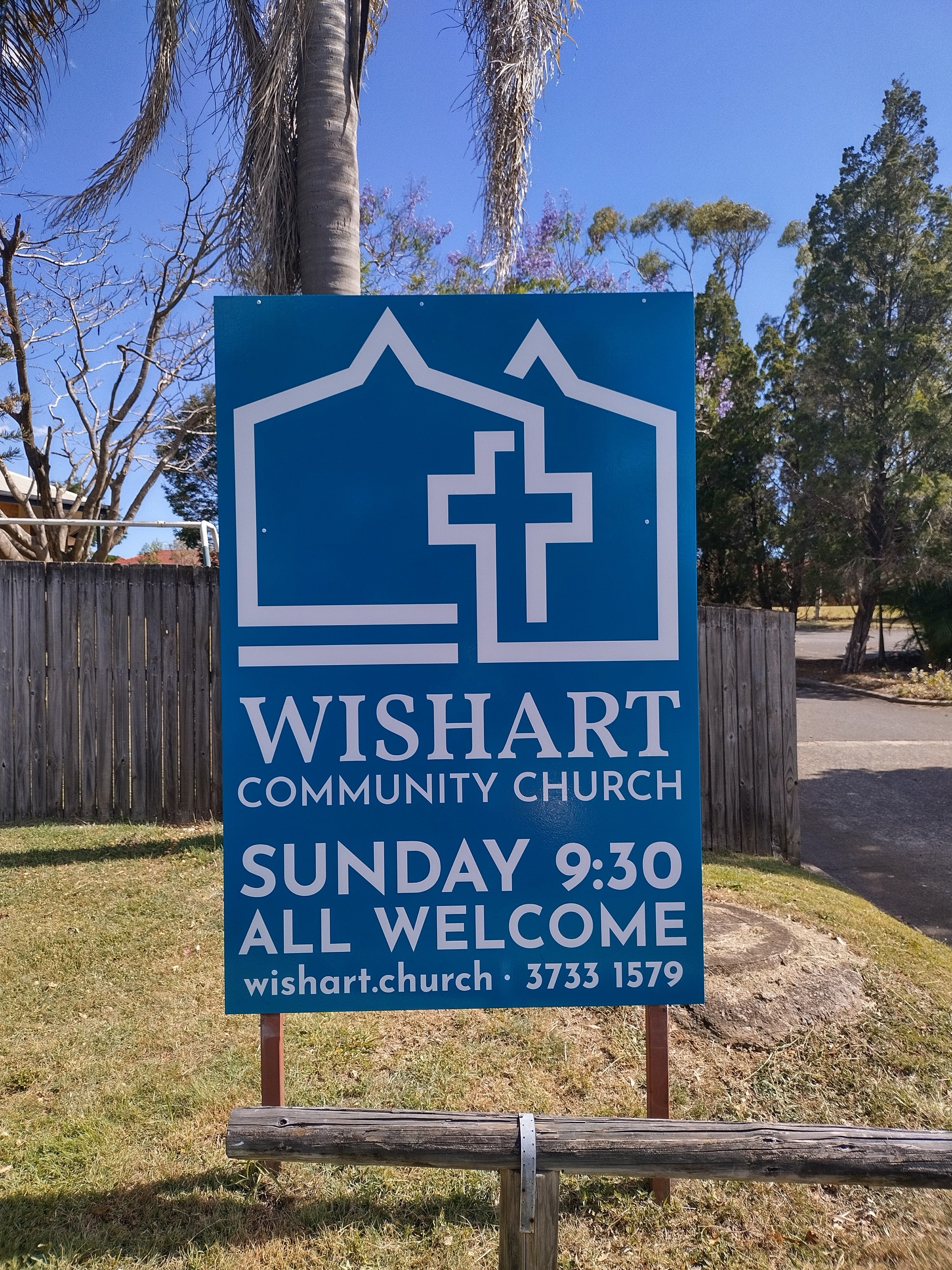 Standout signage to make your presence known.