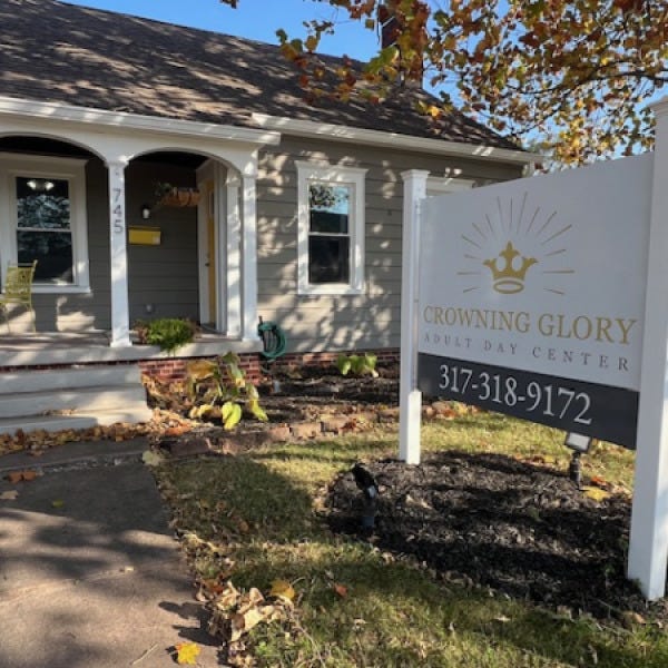 Crowning Glory Vinyl Post & Panel