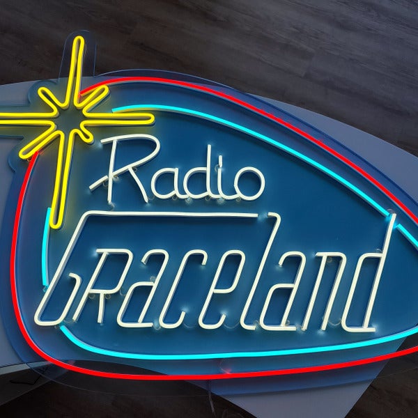Enseigne lumineuse pour la radio Graceland