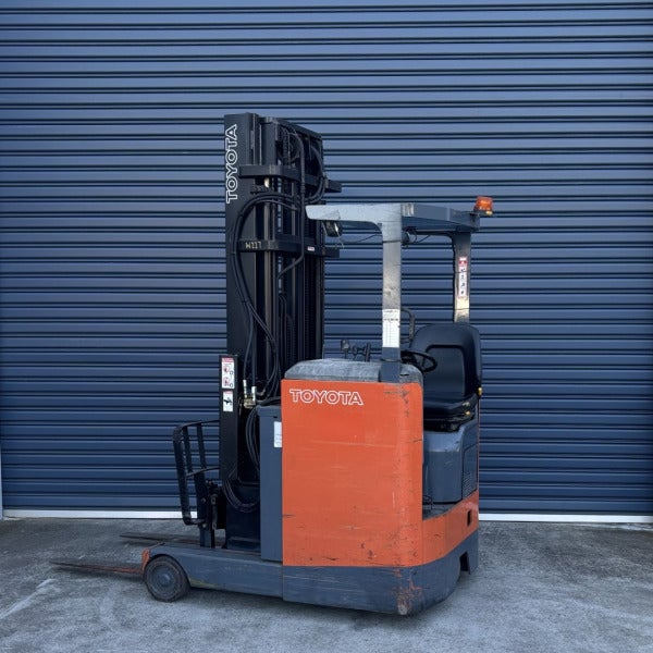 Used Toyota Electric Forklift #W227