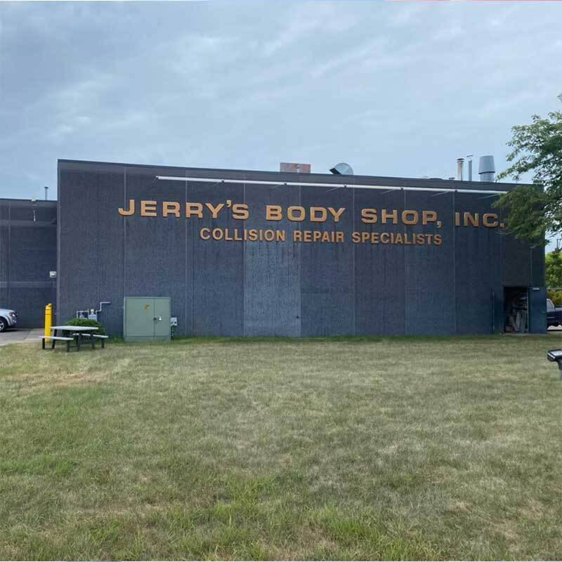 Jerry's Abra Auto Body and Glass and Mankato MoonDogs Hit a Grand Slam for Alzheimer's Association