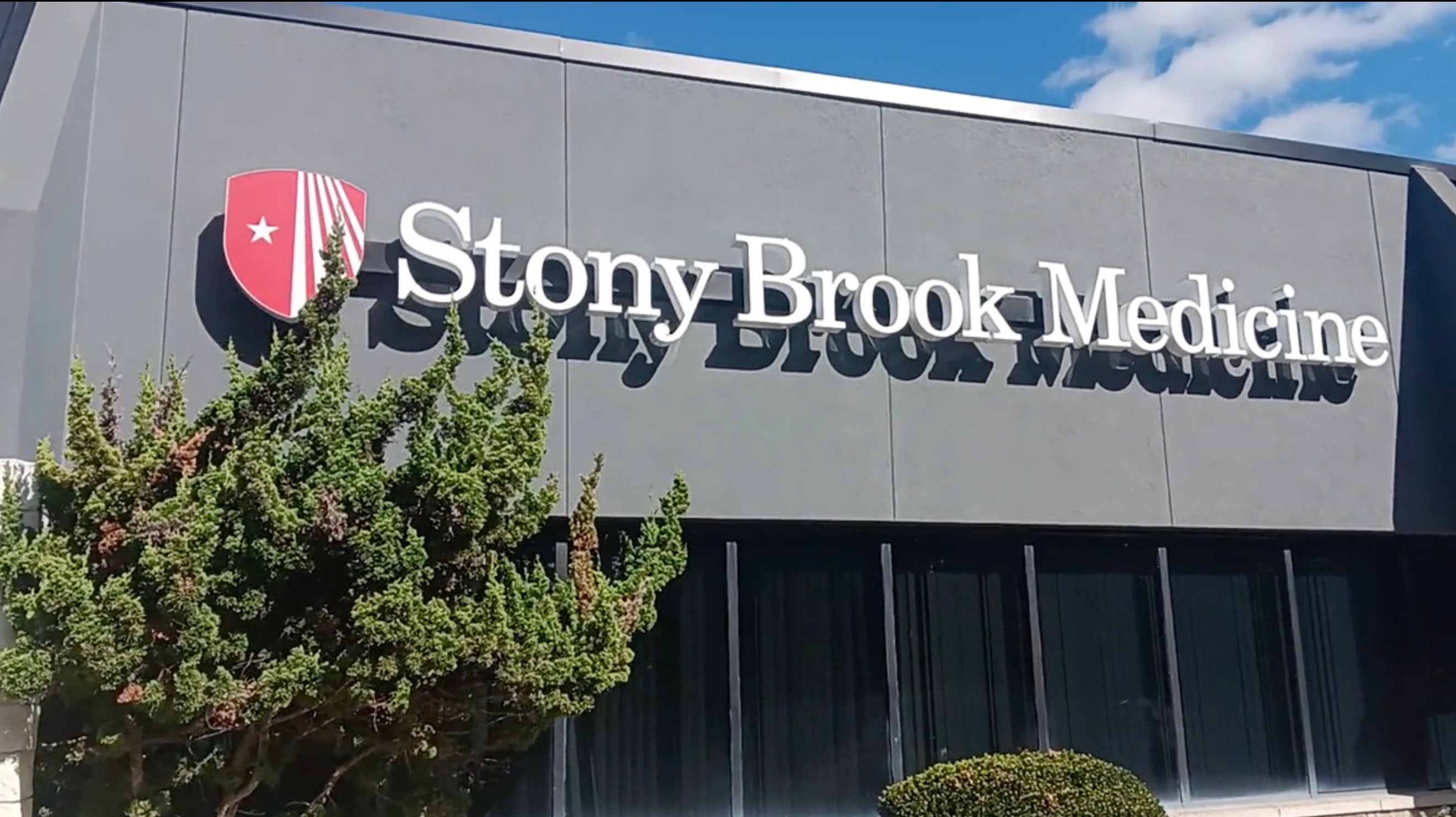 Custom Outdoor Signs for New Businesses | Team Hicksville