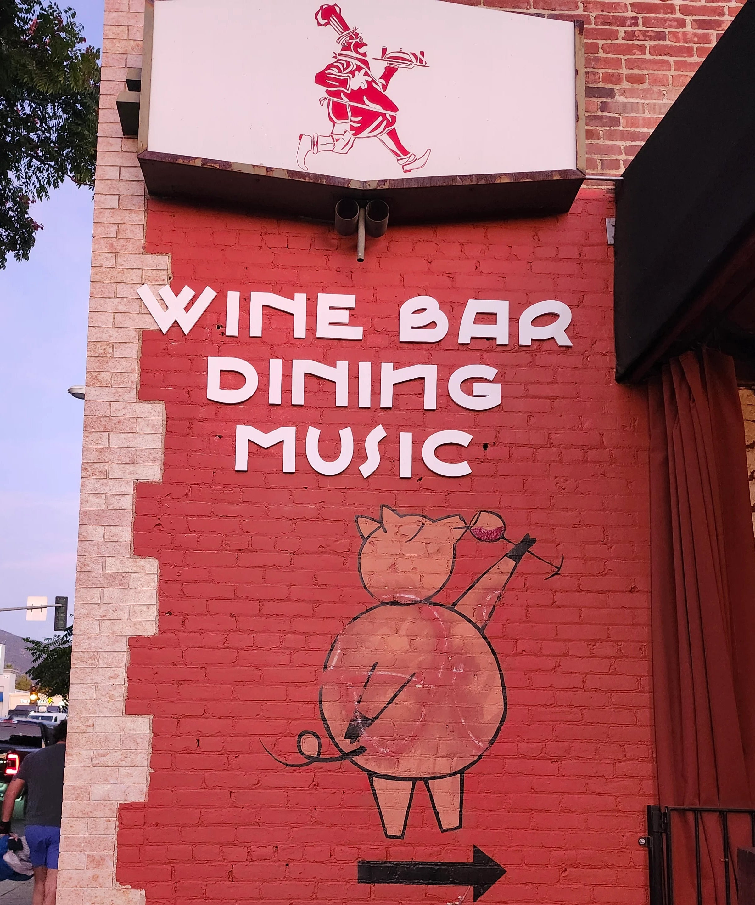 Custom Outdoor Signs for Business
