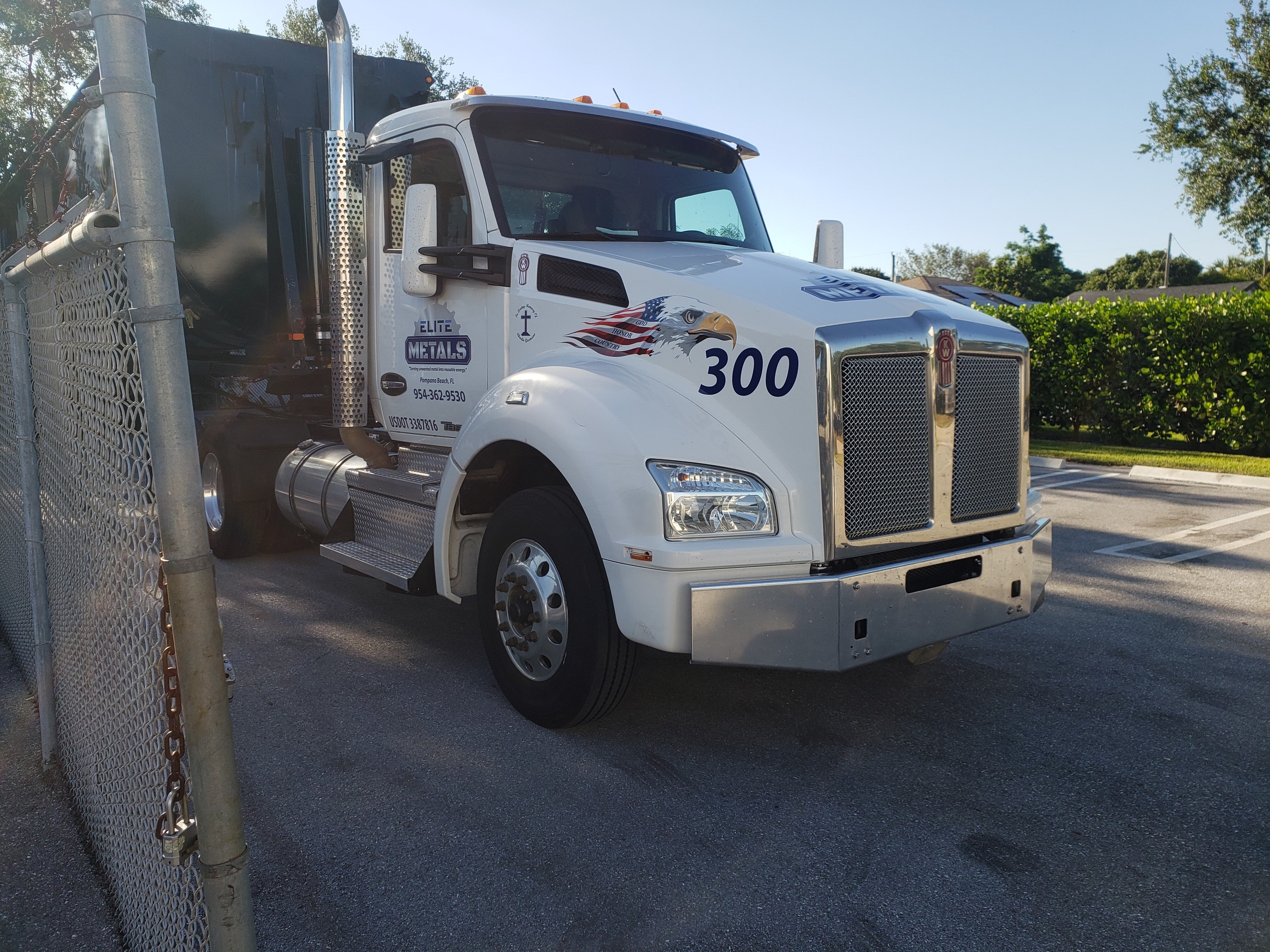 Top 3 Tips for amazing Vehicle Graphics in West Palm Beach, FL