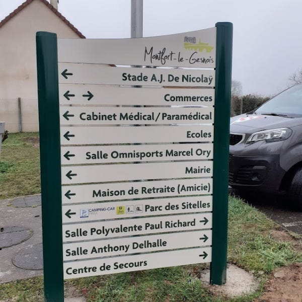 panneau-directionnel-signarama-le-mans