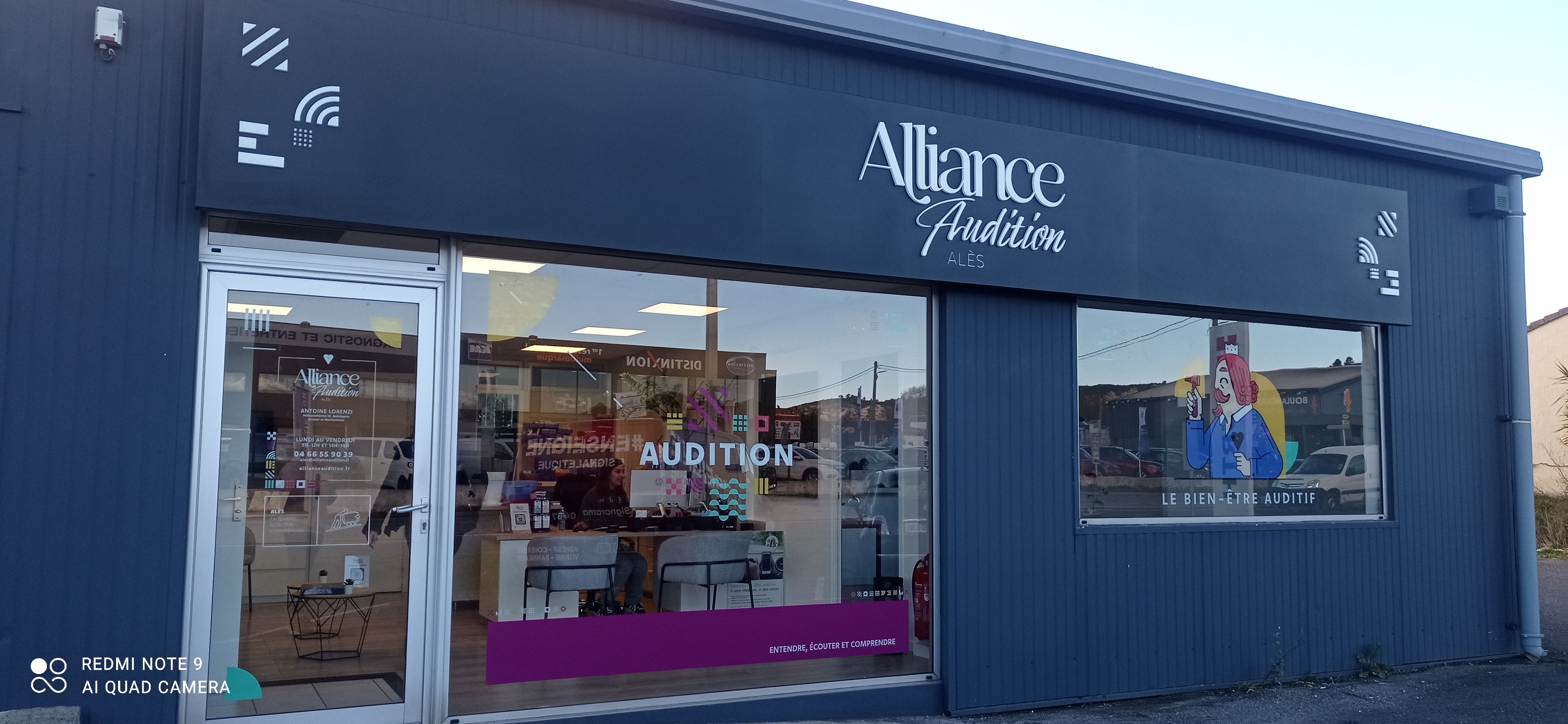 ENSEIGNE LUMINEUSE POUR AUDIOPROTHESISTES MONTPELLIER