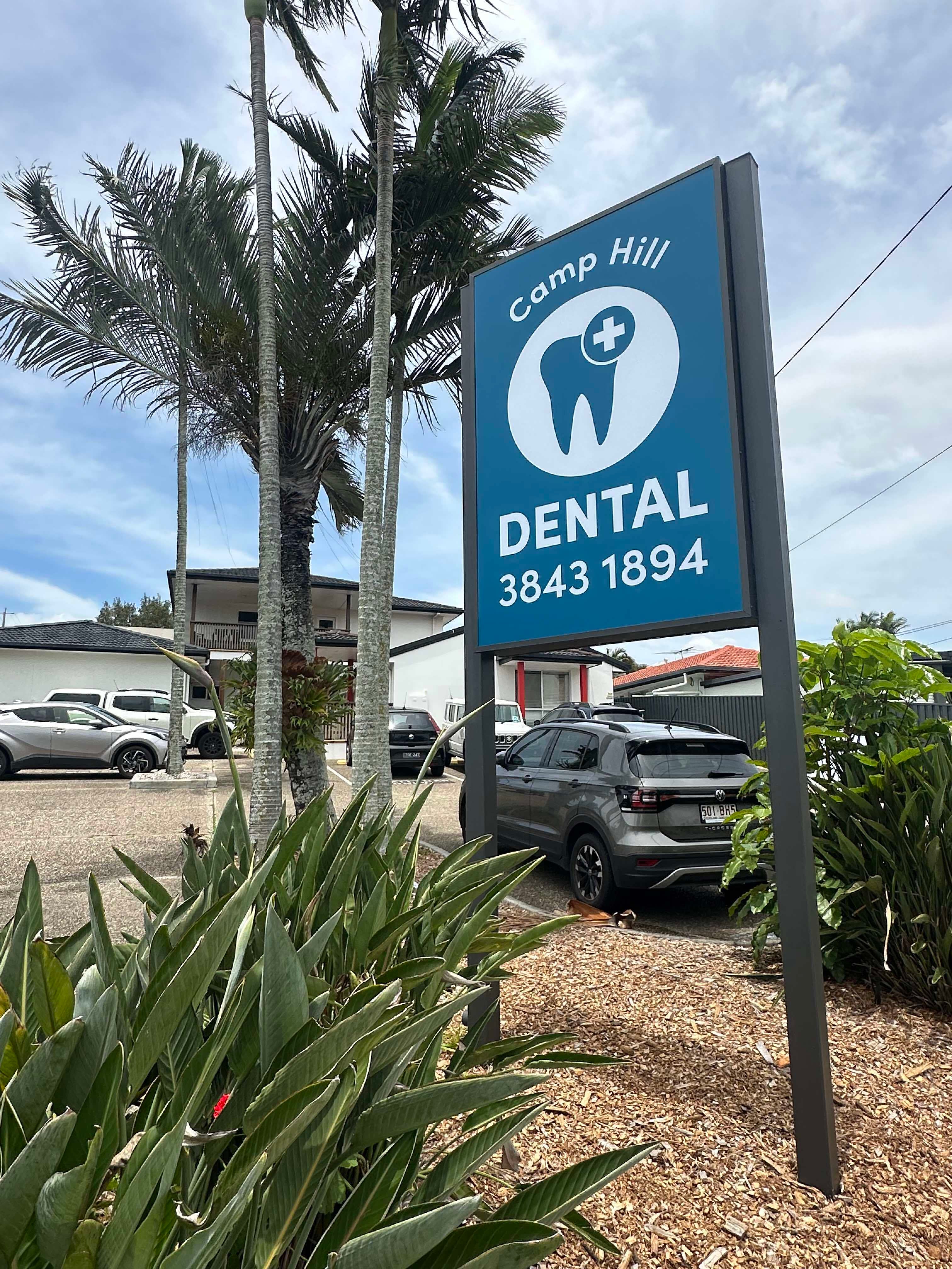 Brilliant Illuminated Pylon Lightboxes and Teeth at Camp Hill Dental | Signarama Brendale