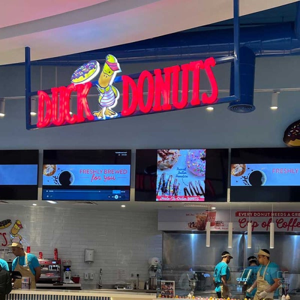 Duck Donuts Unveils Expanded Gift Card Availability for Sweet Holiday Cheer Duck Donuts Unveils Expanded Gift Card Availability for Sweet Holiday Cheer