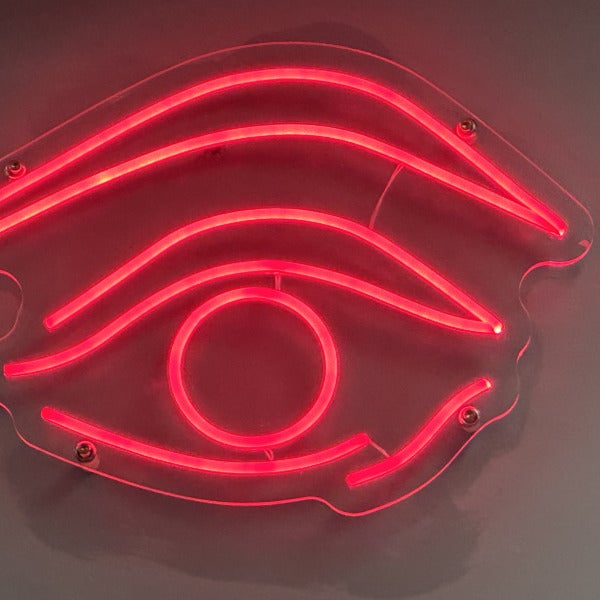 That is one 'eye' catching sign