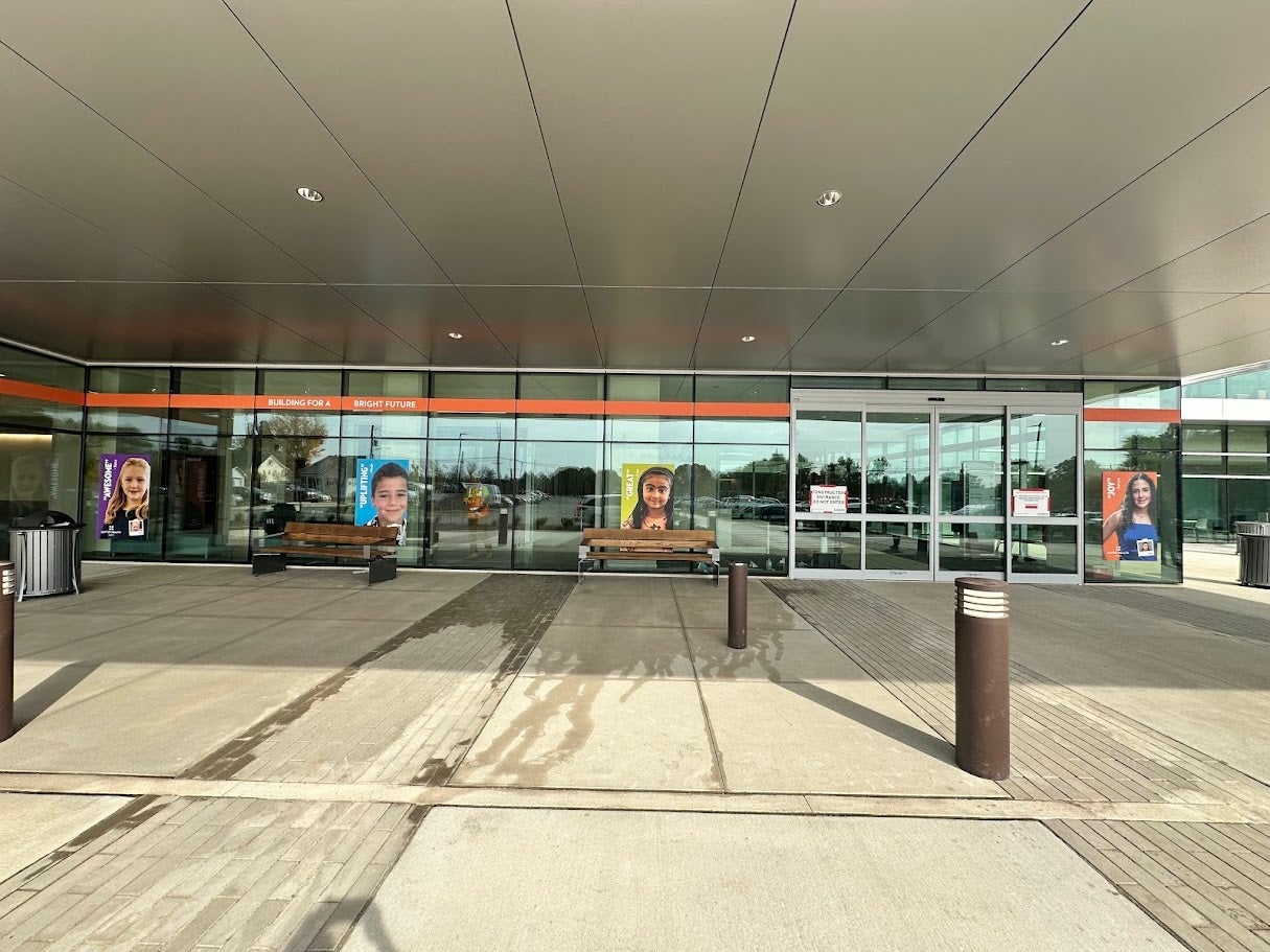 Window Graphics and Bold Branding