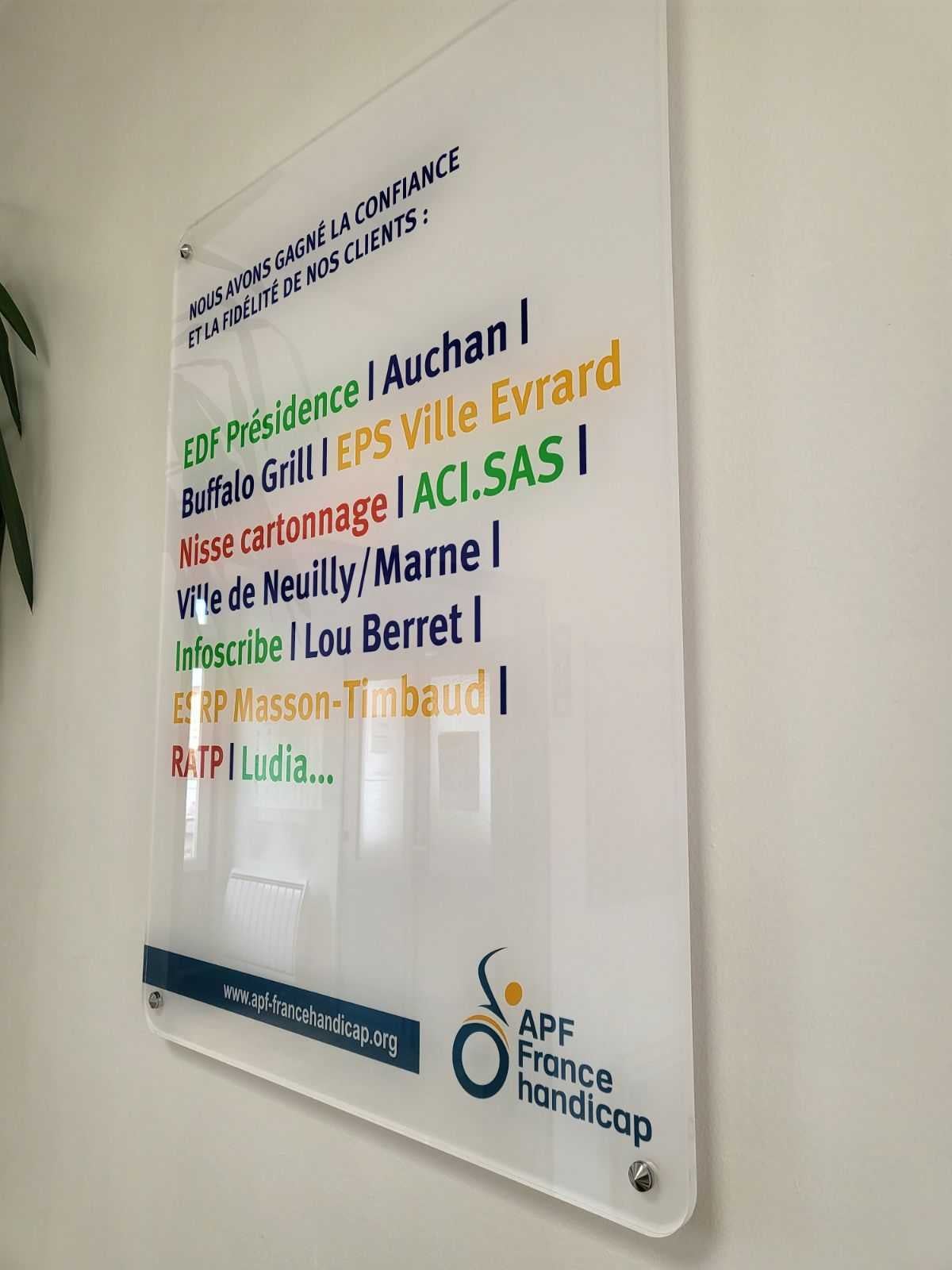 Mise à jour de la Signalétique intérieure et extérieure pour les ESAT de Saint Denis et Pierre Brossolette