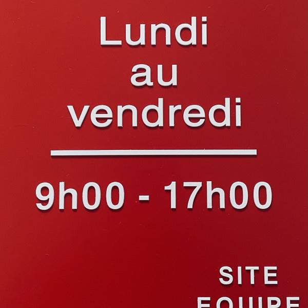 Enseigne signalétique et panneau