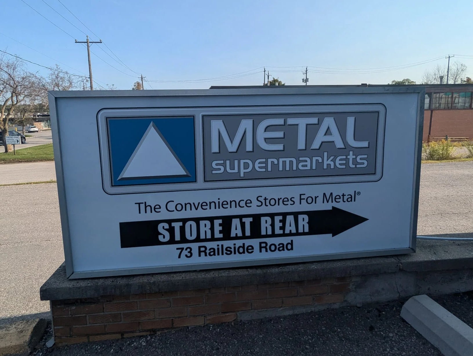 Importance of Keeping Your Sign Shining!