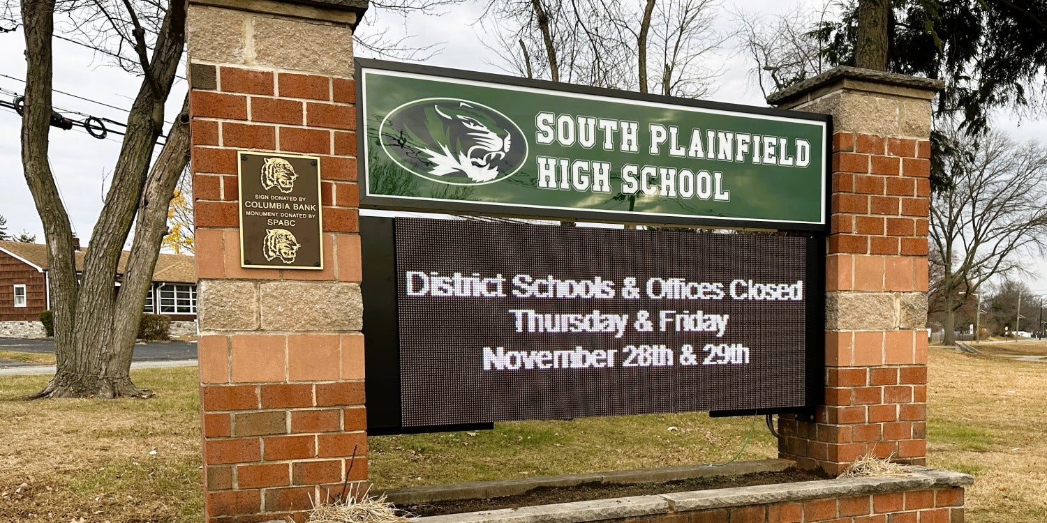 Digital Signs and Displays