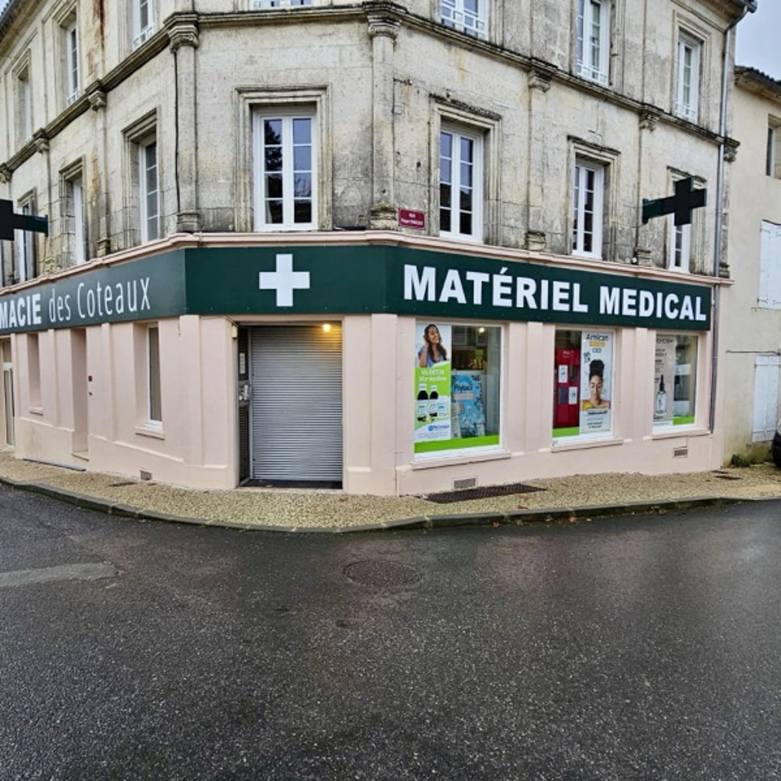 Pourquoi créer une enseigne de pharmacie ?
