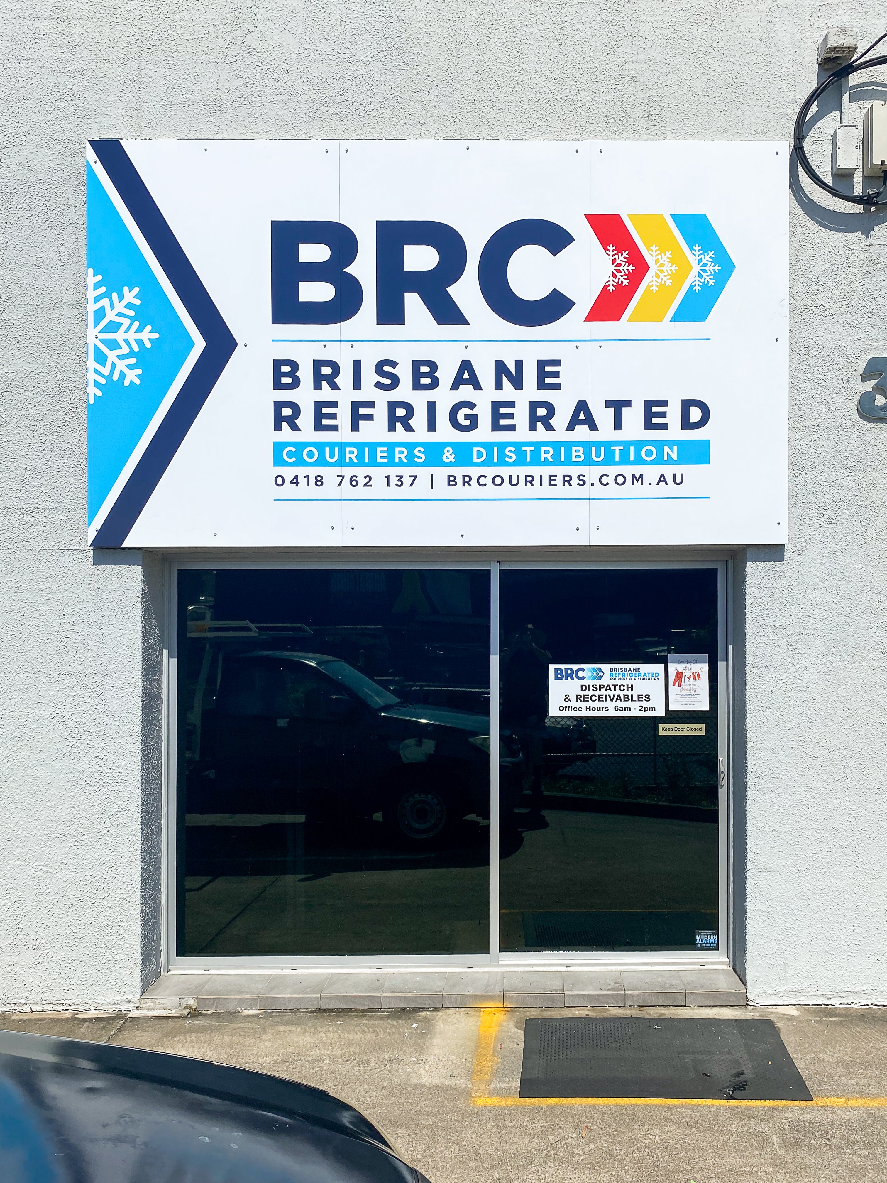 Fresh Look for Brisbane Refrigerated Couriers: Logo, Signs & Decals
