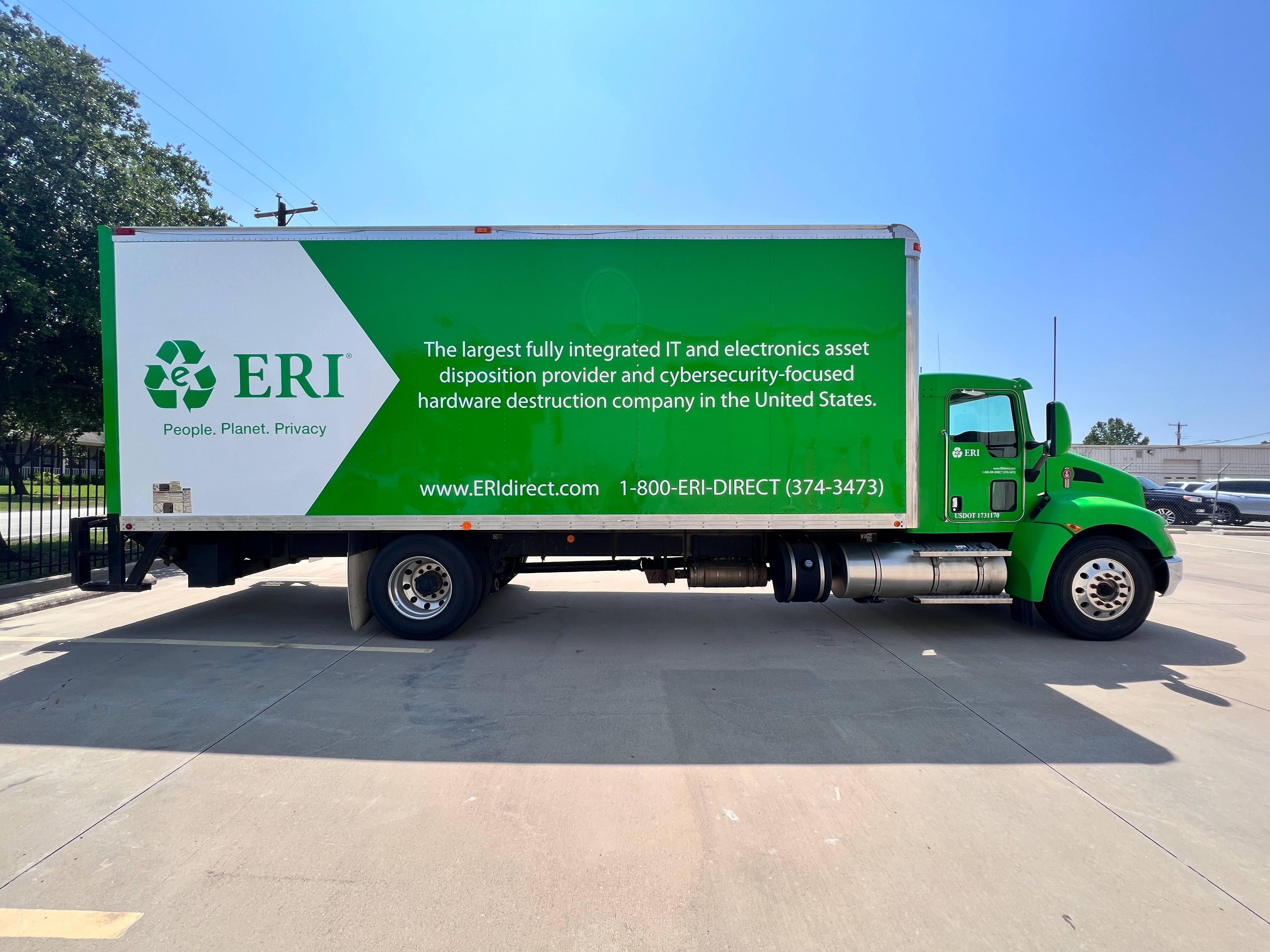 How Signage Streamlines Operations in Warehouses and Distribution Centers