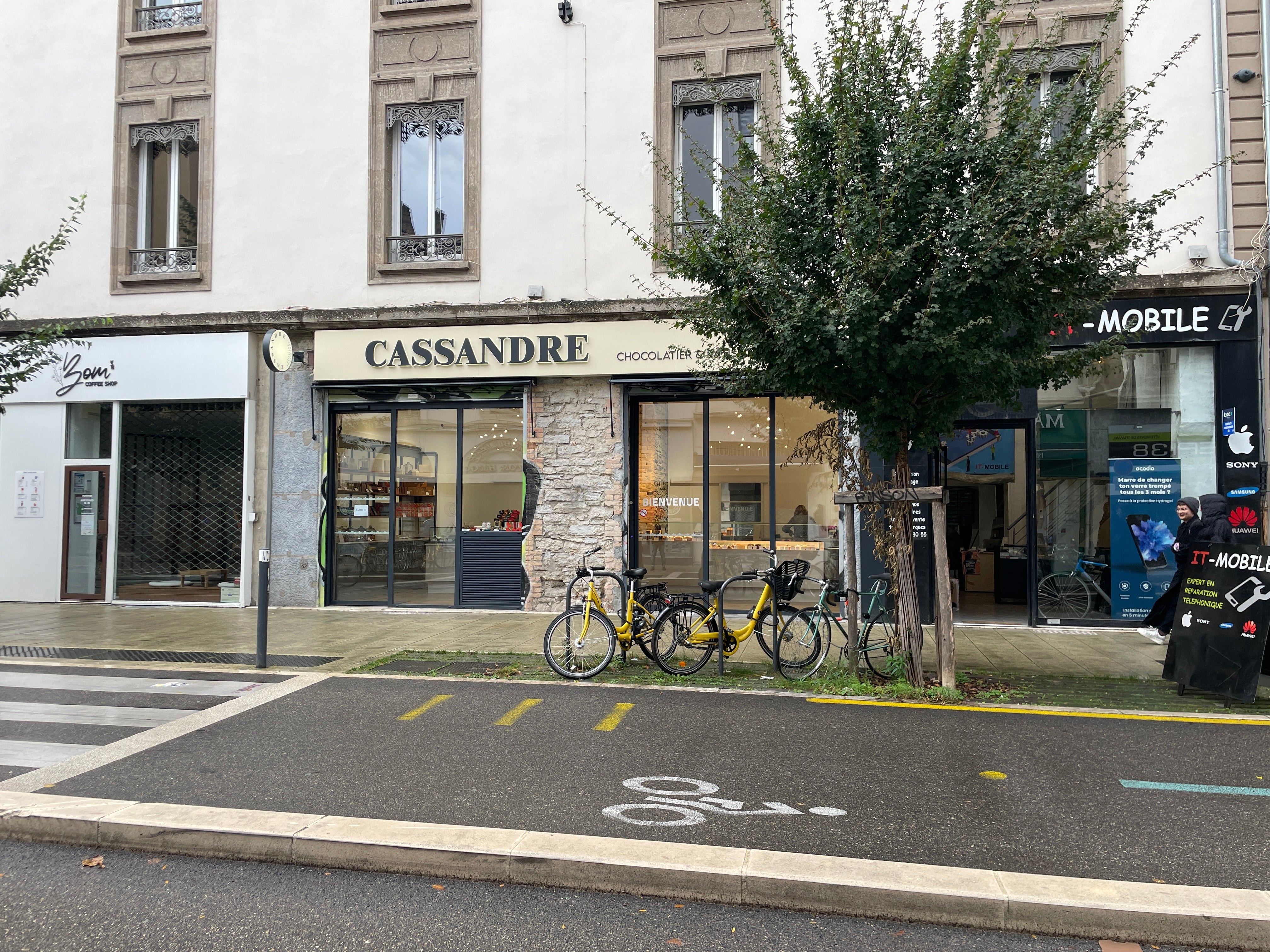 ENSEIGNE LUMINEUSE  CHOCOLATERIE