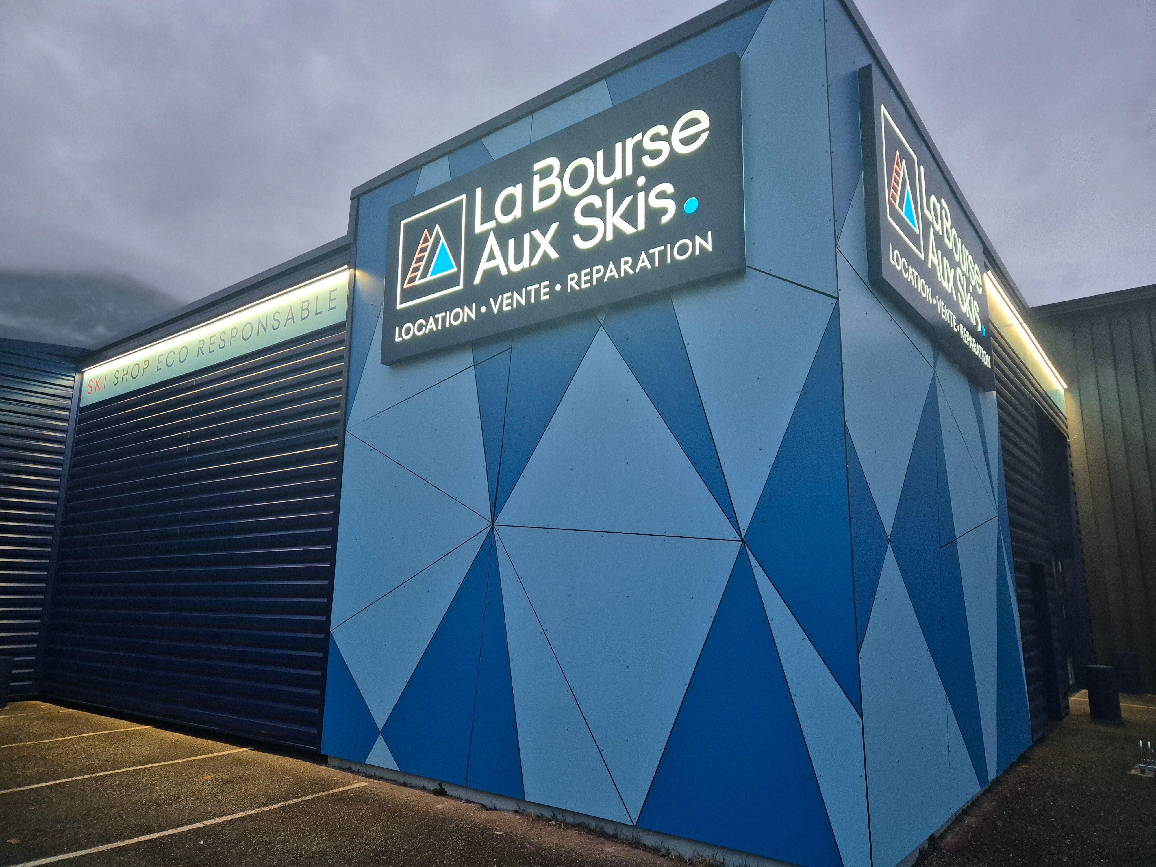 ENSEIGNE LUMINEUSE