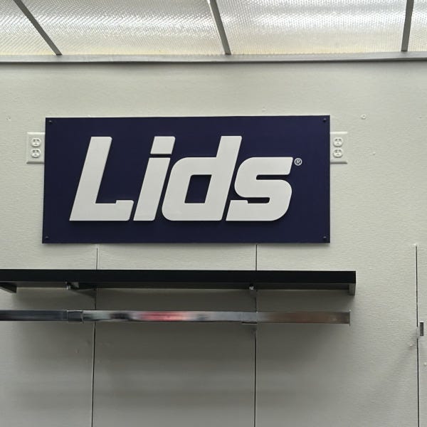 Lids Sign