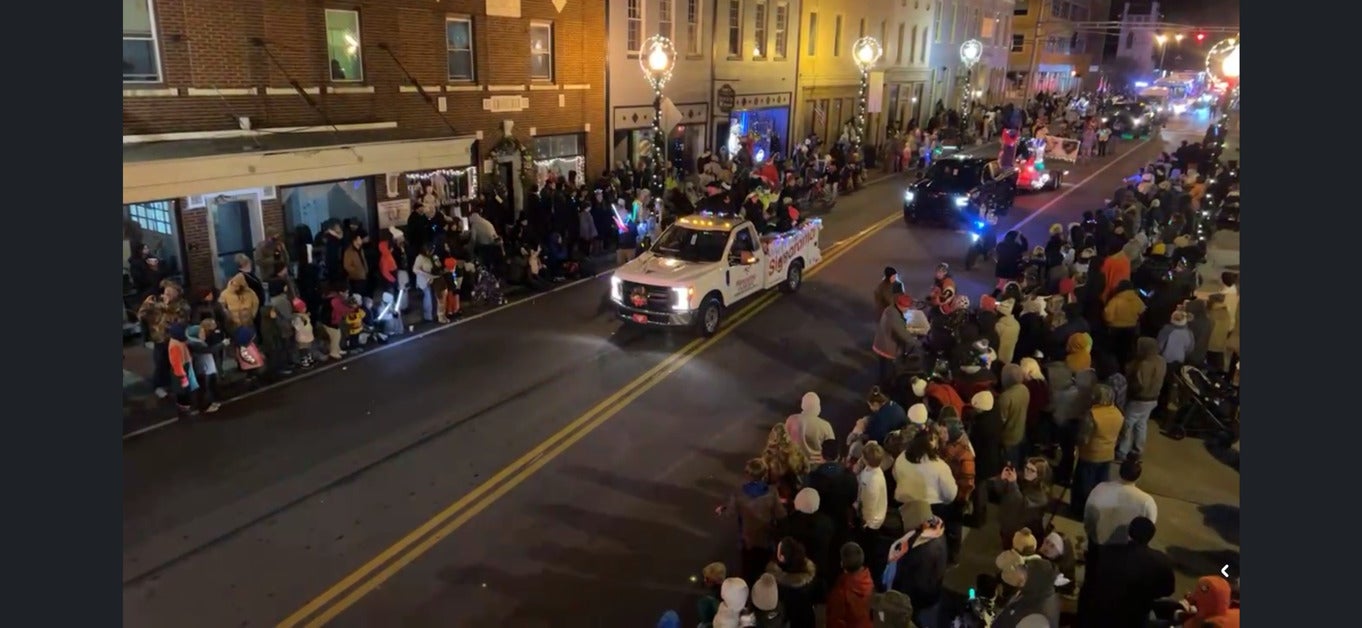 Christmas Parade 2024! 🎄🎅🏻 - Elizabethtown, KY