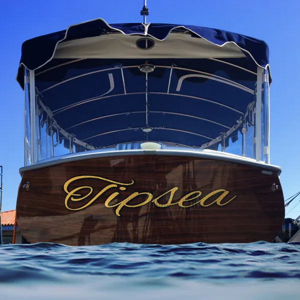 custom-boat-wrap-branding.jpg