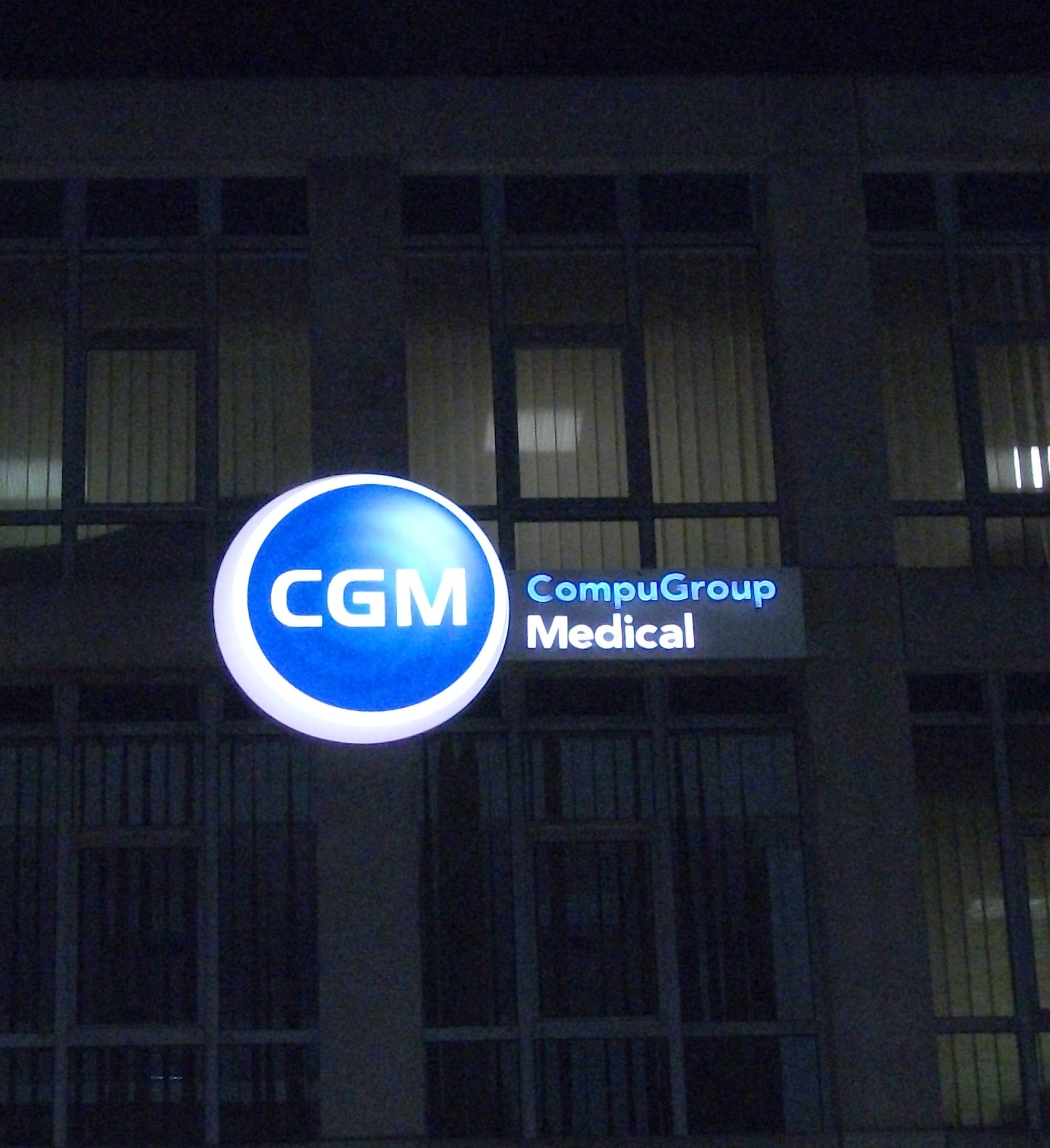 VOS ENSEIGNES LUMINEUSES A MONTPELLIER