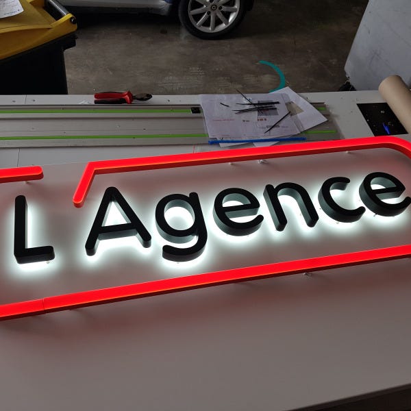 enseigne-lumineuse-neon-l'agence-saint-jean-de-vedas-by-signarama-montpellier