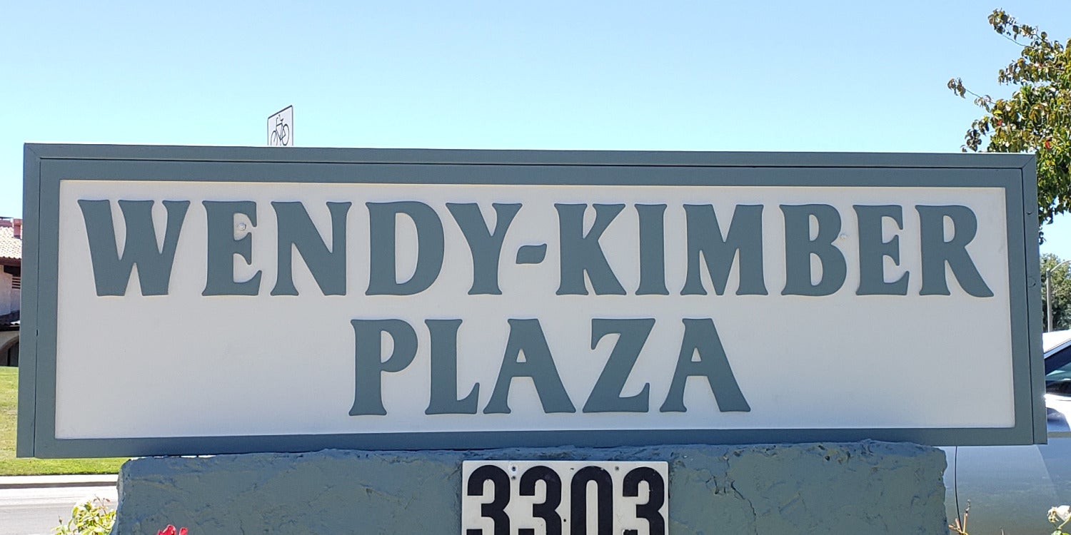 Custom Outdoor Signs for Business