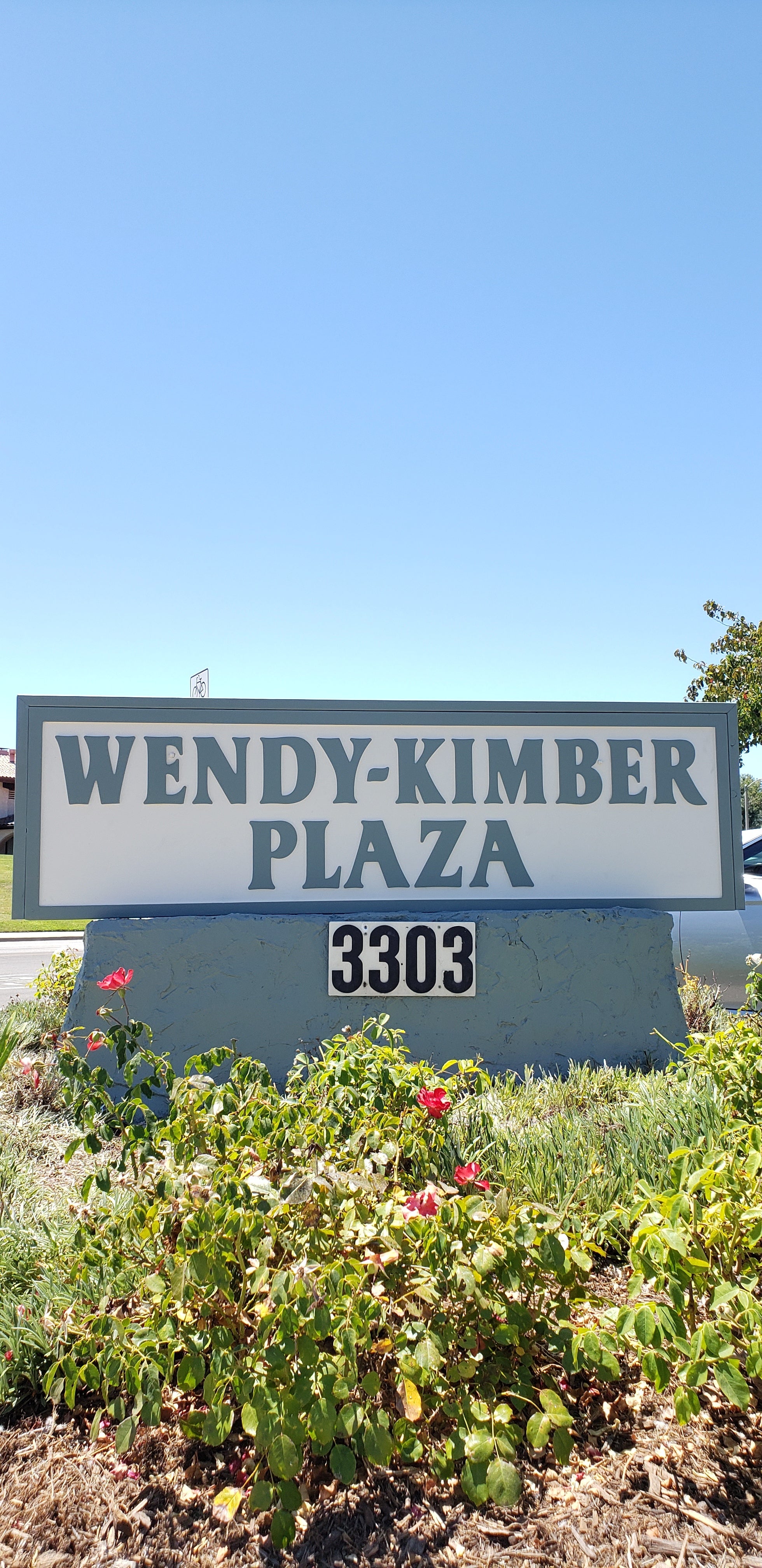 Custom Outdoor Signs for Business