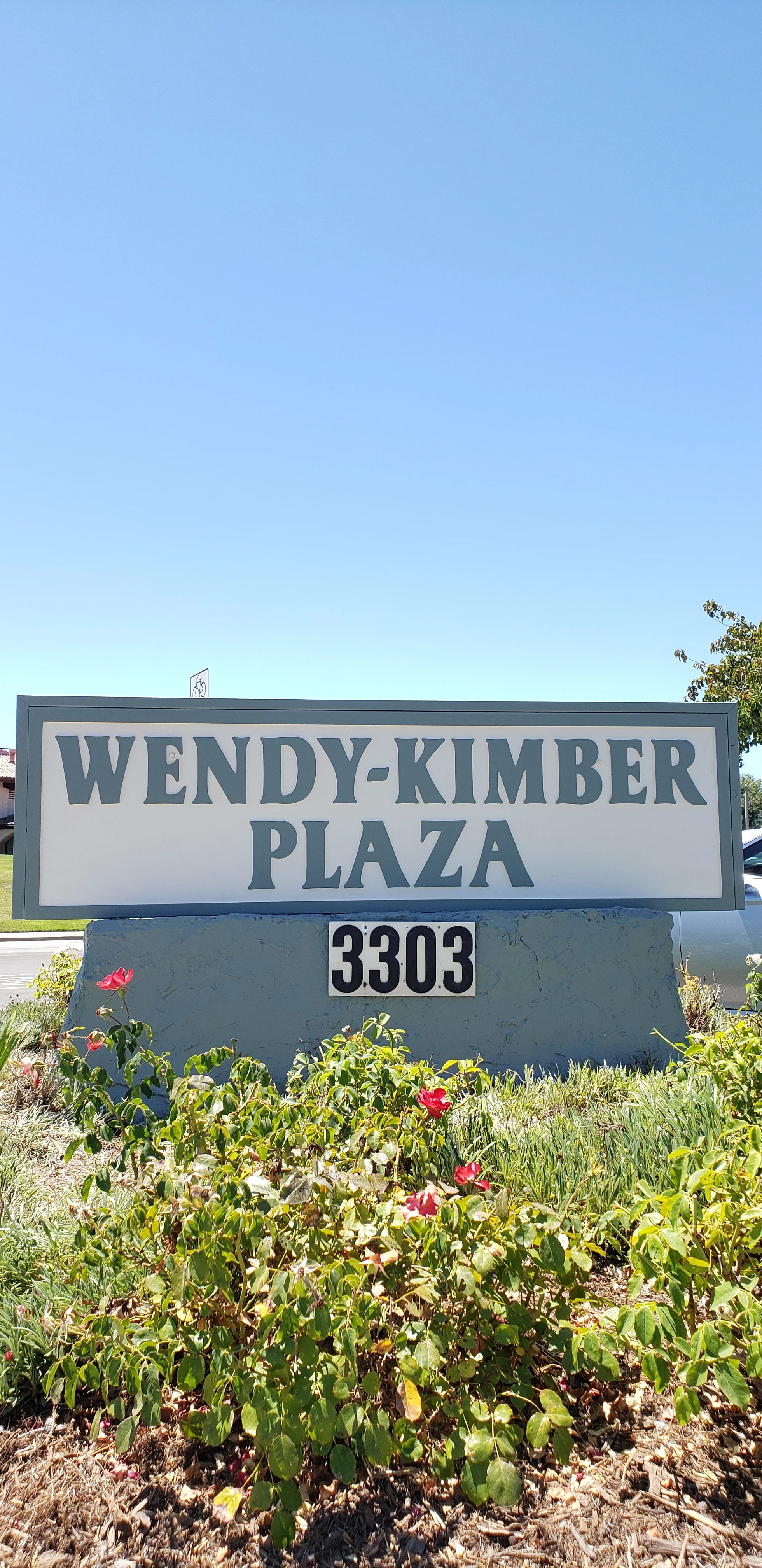 Custom Outdoor Signs for Business