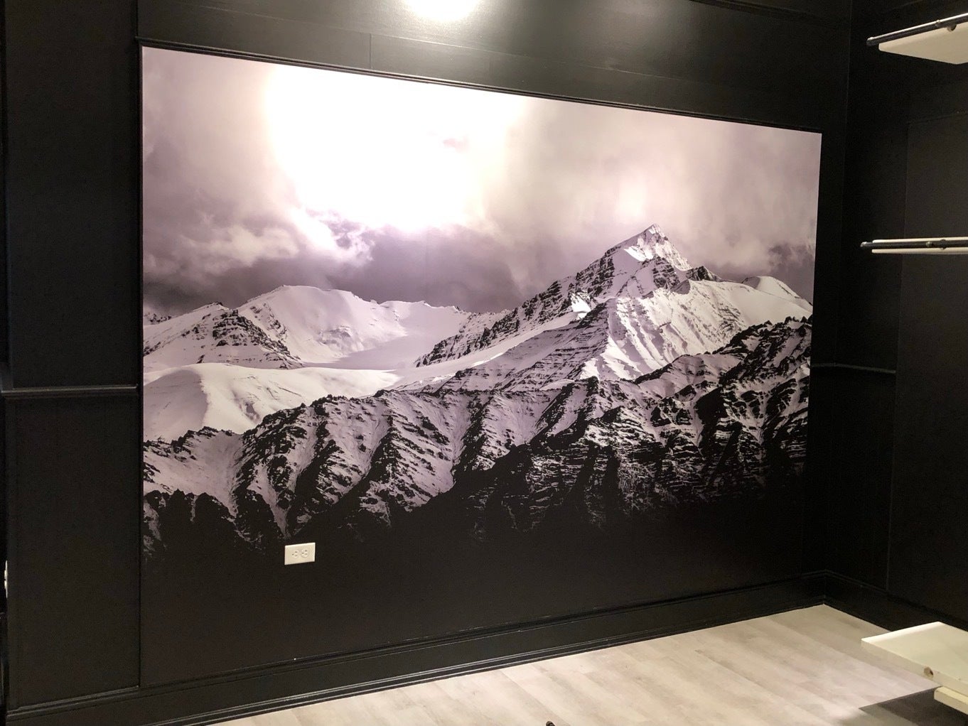 Window and Wall Graphics for Rudsak’s Holiday Pop-Up in Tysons Corner Center